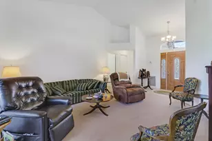 547 SW Butler Ave, Port Saint Lucie, FL 34983 - Photo 8