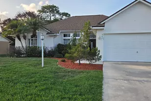 547 SW Butler Ave, Port Saint Lucie, FL 34983 - Photo 2