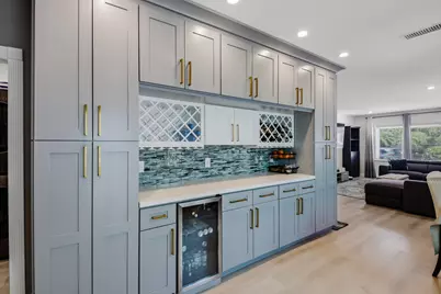 836 NE 17th Terrace, Fort Lauderdale, FL 33304 - Photo 6
