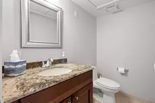1940 NE 2nd Ave, Wilton Manors, FL 33305 - Photo 12