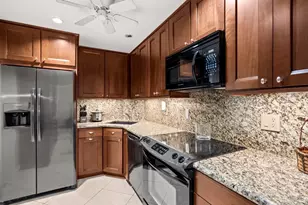 1940 NE 2nd Ave, Wilton Manors, FL 33305 - Photo 10