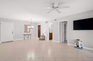 1940 NE 2nd Ave, Wilton Manors, FL 33305 - Photo 4