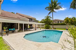 8540 N Lake Dasha Dr, Plantation, FL 33324 - Photo 12