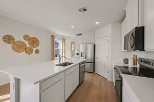 9633 Venetian Sq, Vero Beach, FL 32966 - Photo 10