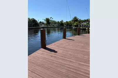 2108 NE 22nd Street, Wilton Manors, FL 33305 - Photo 2