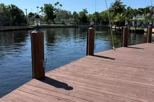 2108 NE 22nd St, Wilton Manors, FL 33305 - Photo 2