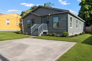 807 Grant St, West Palm Beach, FL 33407 - Photo 2