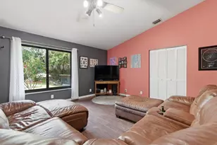 16888 Hialeah Dr W, The Acreage, FL 33470 - Photo 20