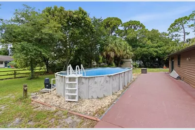 16888 Hialeah Drive W, The Acreage, FL 33470 - Photo 40