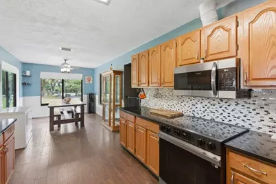 16888 Hialeah Drive W, The Acreage, FL 33470 - Photo 8
