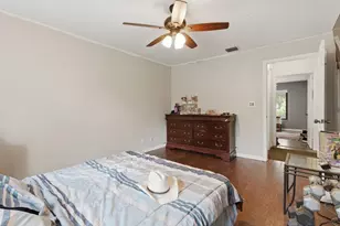 16888 Hialeah Dr W, The Acreage, FL 33470 - Photo 32