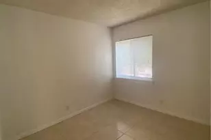 191 Wimbledon Lake Dr, Plantation, FL 33324 - Photo 6