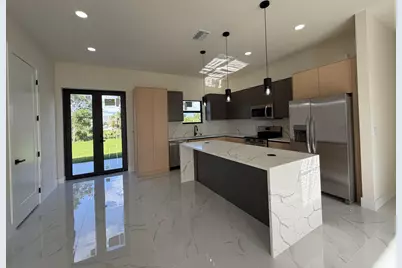 515 Kingsbury Lane, Lehigh Acres, FL 33974 - Photo 6