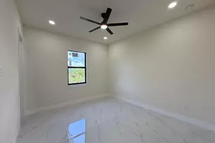 515 Kingsbury Ln, Lehigh Acres, FL 33974 - Photo 10