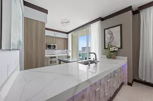347 N New River Dr E, Fort Lauderdale, FL 33301 - Photo 14