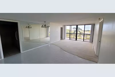 2425 Presidential Way #402, West Palm Beach, FL 33401 - Photo 8