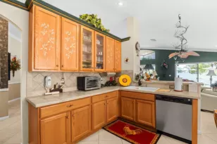 6948 SE Twin Oaks Cir, Stuart, FL 34997 - Photo 16