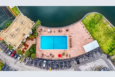 2000 Atlantic Shores Boulevard #410, Hallandale Beach, FL 33009 - Photo 2