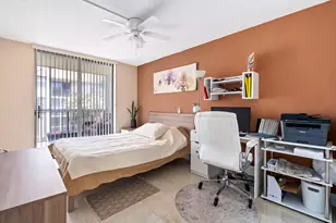 2000 Atlantic Shores Blvd, Hallandale Beach, FL 33009 - Photo 20