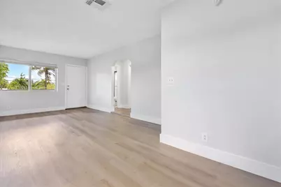 720 NE 7th Street #9, Hallandale Beach, FL 33009 - Photo 14