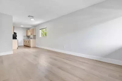 720 NE 7th Street #9, Hallandale Beach, FL 33009 - Photo 10