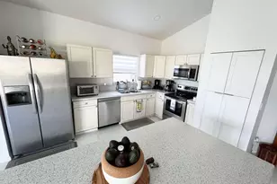 109 Derby Ln, Royal Palm Beach, FL 33411 - Photo 4