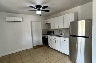 554 W 1st St, Riviera Beach, FL 33404 - Photo 4