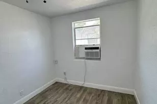 554 W 1st St, Riviera Beach, FL 33404 - Photo 6
