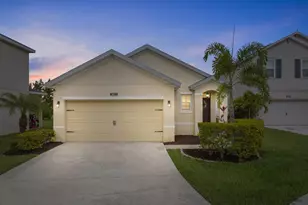 10057 SW Newberry Ave, Port Saint Lucie, FL 34987 - Photo 2