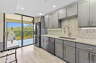 5250 Woodland Lakes Dr, Palm Beach Gardens, FL 33418 - Photo 2