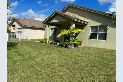 9981 SW Glenbrook Drive, Port Saint Lucie, FL 34987 - Photo 2