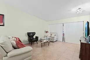 4325 Lucerne Villas Ln, Greenacres, FL 33467 - Photo 10