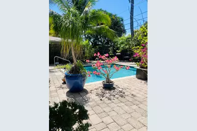 590 NW 40th Court #B, Oakland Park, FL 33309 - Photo 14
