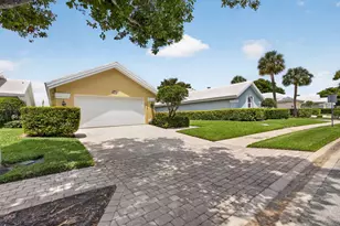 1445 Bear Island Dr, West Palm Beach, FL 33409 - Photo 8