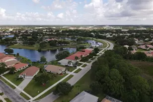 562 SW St Martins Cove, Port Saint Lucie, FL 34986 - Photo 92