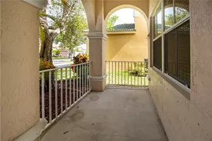 4015 Palm Pl, Weston, FL 33331 - Photo 12