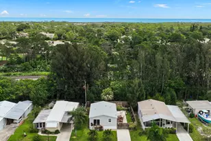 8011 SE Skylark Ave, Hobe Sound, FL 33455 - Photo 2