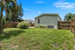 8011 SE Skylark Ave, Hobe Sound, FL 33455 - Photo 24