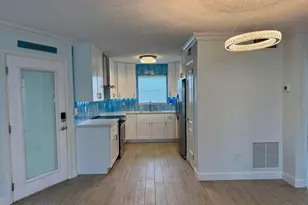 121 Wettaw Ln, North Palm Beach, FL 33408 - Photo 2