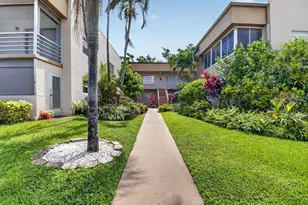 14 Flanders, Delray Beach, FL 33484 - Photo 2