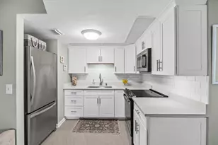2069 NE Collins Cir, Jensen Beach, FL 34957 - Photo 6