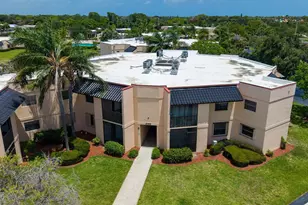2069 NE Collins Cir, Jensen Beach, FL 34957 - Photo 26