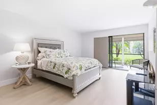 5800 Camino Del Sol, Boca Raton, FL 33433 - Photo 12