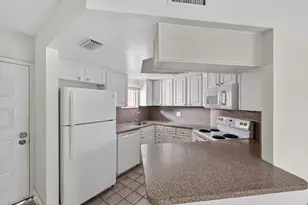 8373 Lake Dr, Doral, FL 33166 - Photo 4
