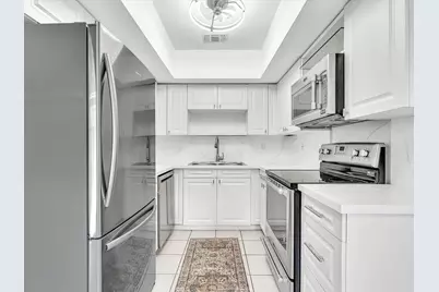 3421 NE 15th Avenue #8, Oakland Park, FL 33334 - Photo 4