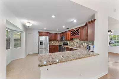 112 Laurel Way, Royal Palm Beach, FL 33411 - Photo 24