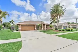 112 Laurel Way, Royal Palm Beach, FL 33411 - Photo 2