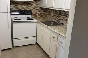 220 Berkshire K, West Palm Beach, FL 33417 - Photo 4