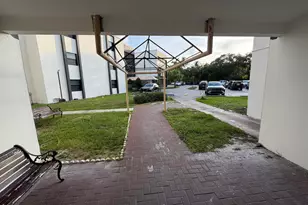 4040 N Hills Dr, Hollywood, FL 33021 - Photo 30