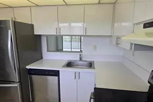 4851 NW 26th Ct, Lauderdale Lakes, FL 33313 - Photo 8